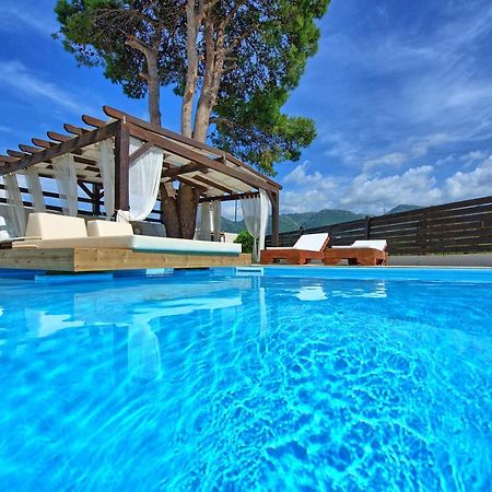 Beach Villa Christina By Posarellivillas Ахарави Экстерьер фото